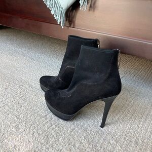 House of Harlow 1960 Snakeskin/Suede Antelope Nexa ankle booties. sz 37.5